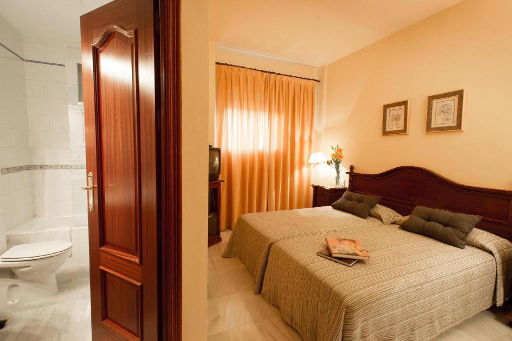 Hotel Gran Avenida Coria del Río Стая снимка